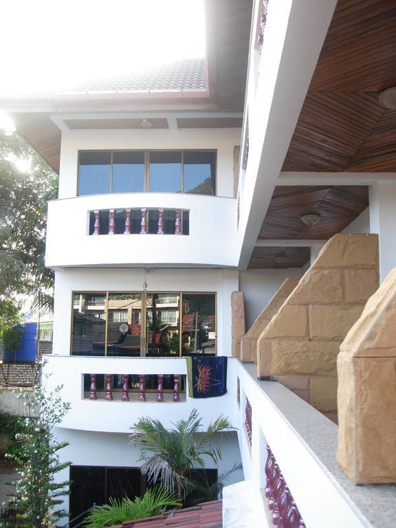 Waree'S Guesthouse Kata Beach  Exterior photo