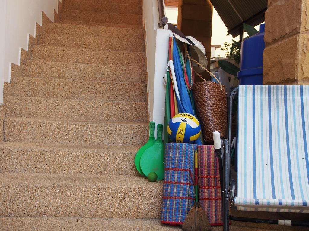 Waree'S Guesthouse Kata Beach  Exterior photo
