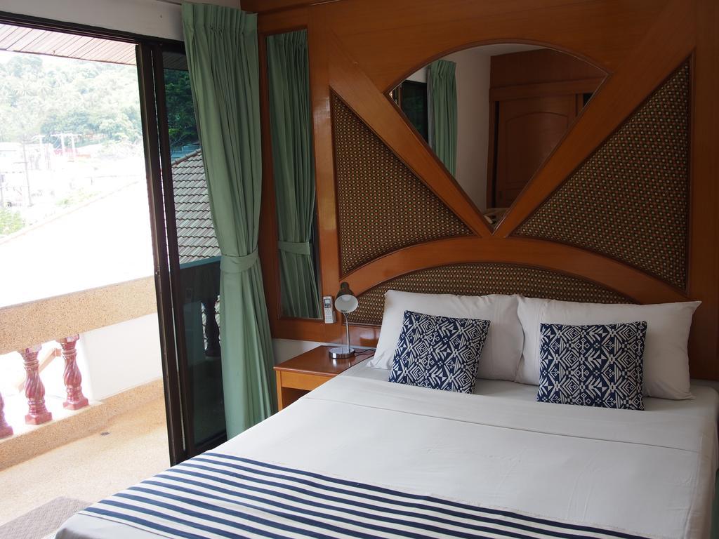 Waree'S Guesthouse Kata Beach  Exterior photo