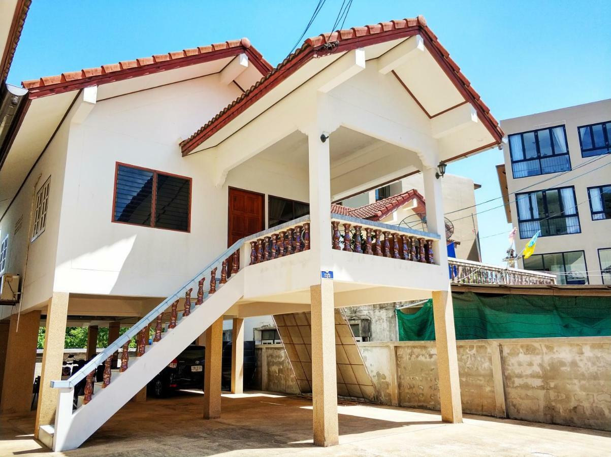 Waree'S Guesthouse Kata Beach  Room photo